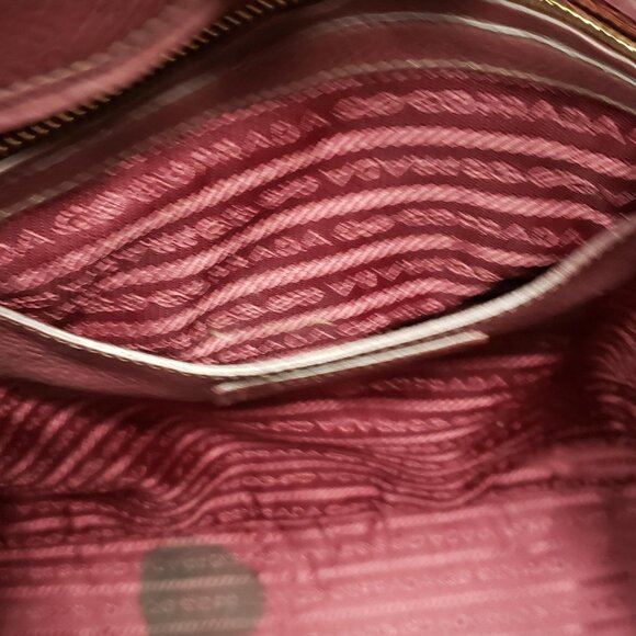 Prada Vitello Daino Tote Bag lux-300-091225 - Picture 13 of 16